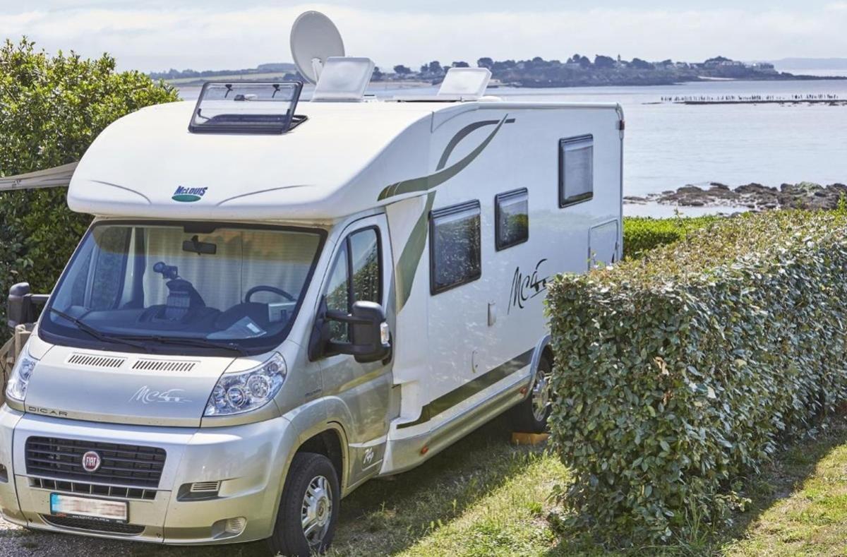 Aire De Camping Car, Caravane, Tente Emplacement Nu Avec Electricite Petit Camping Hotel Plestin-les-Grèves Eksteriør billede